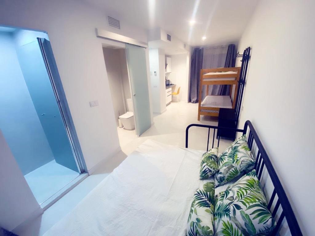 Hug Hotel2022 El Carrer del Canonge Exterior photo